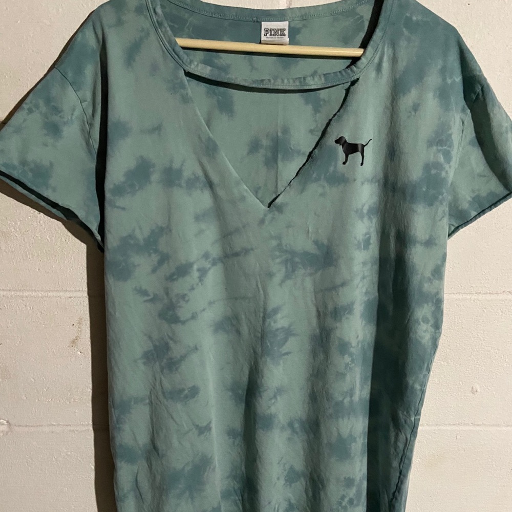 Victoria’s Secret PINK Keyhole Tunic